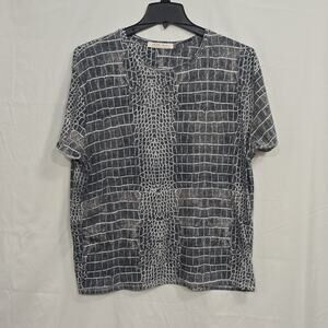 We The Free Womens L Gray Snakeskin Print Short Sleeve Shirt